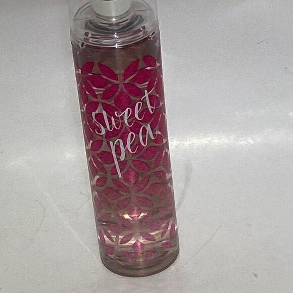 Bath & Body Works Pink White Sweet Pea Fine Fragrance Mist Body Spray - Picture 1 of 5